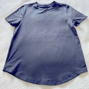 Lululemon Love T Crewneck Black.